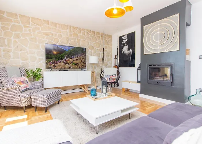 Apartments Mali Dvor Novigrad