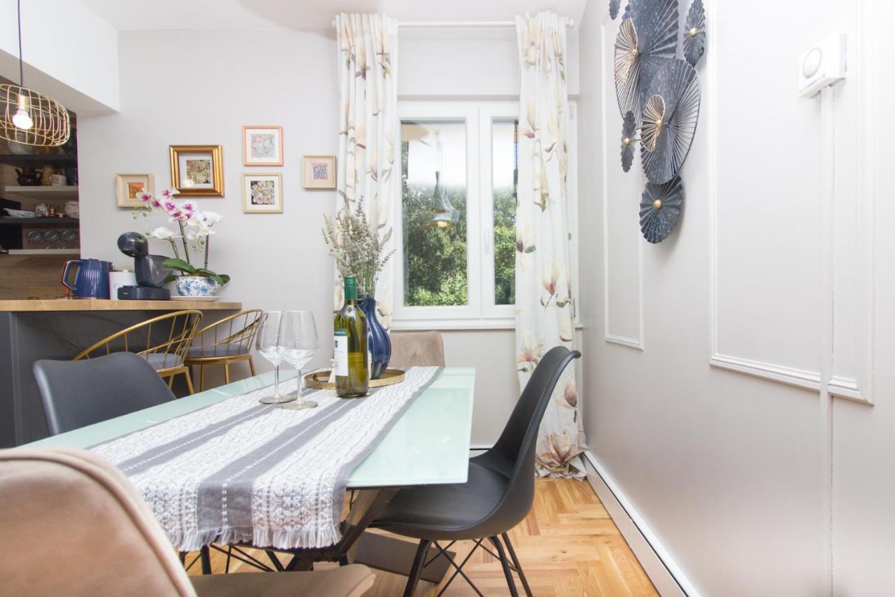 Mali Dvor Novigrad Apartman *